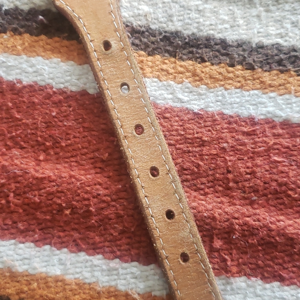Ladie's Leather Belt with Silver Conchos - Picture 5 of 7